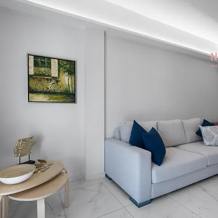 Апартаменти Penthouse Level 7, Nilie Hospitality Mgmt