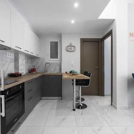 Penthouse Level 7, Nilie Hospitality Mgmt Салоніки